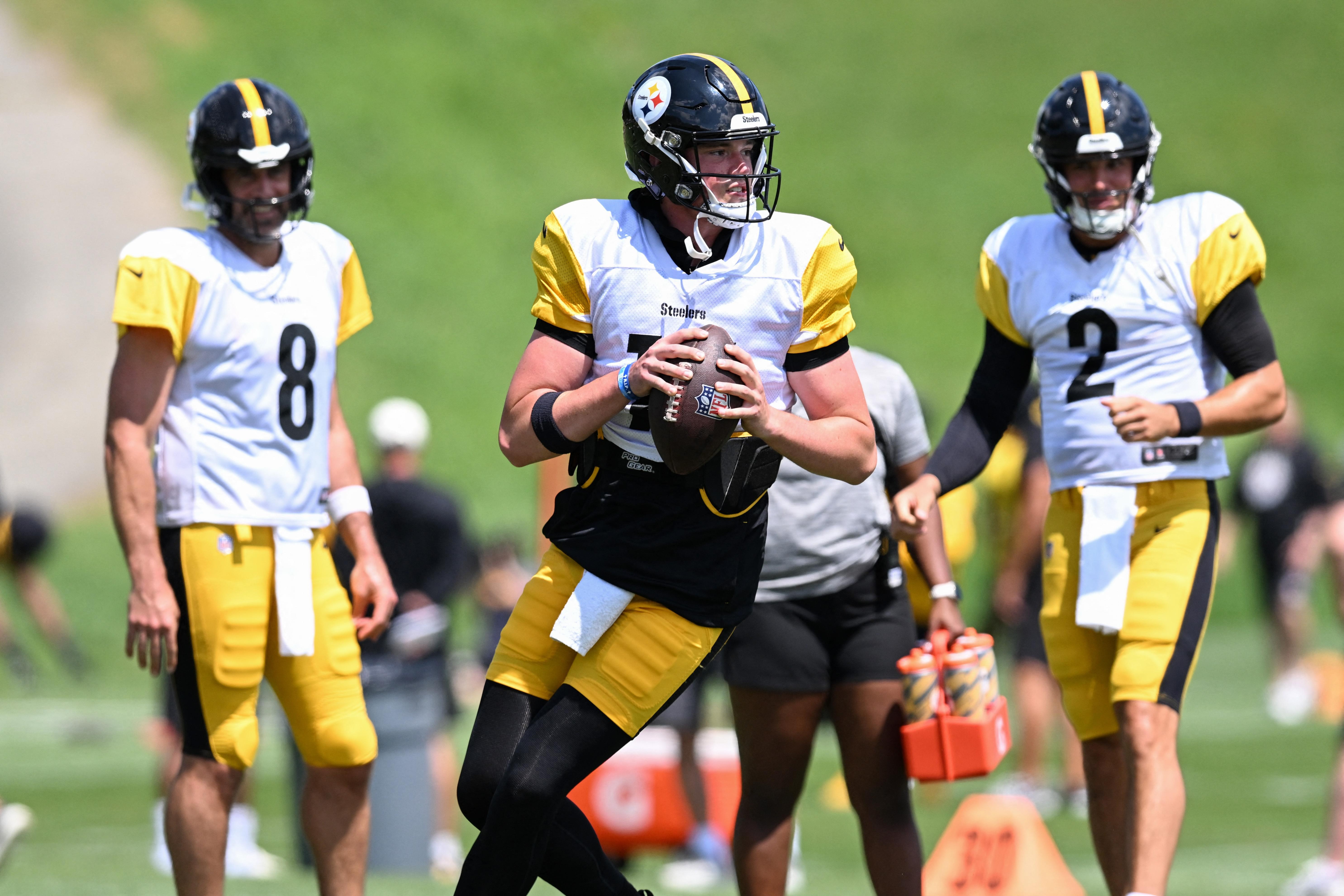 Mike McCarthy open to keeping four quarterbacks