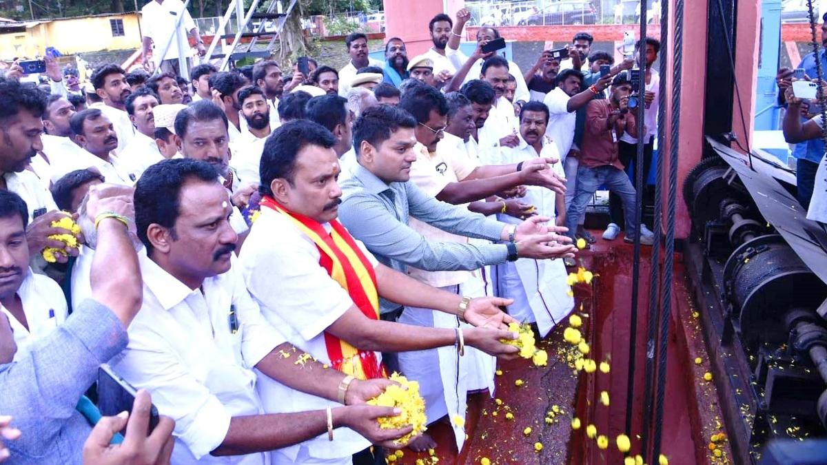 Tamil Nadu releases 350 cusecs of water from Mullaperiyar dam