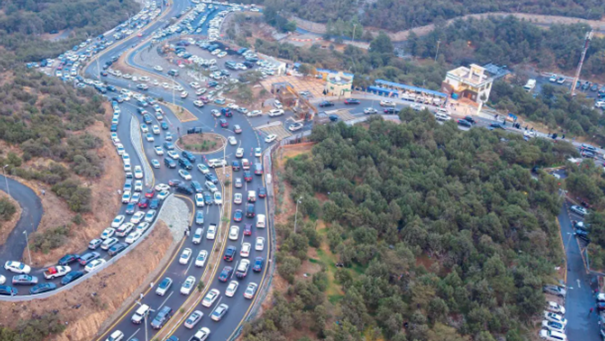 Tourist sites in Al-Baha see surge in visitors amid mild summer weather