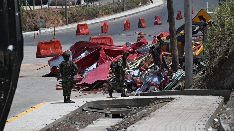 Bombings overshadow first day for new Colombian president