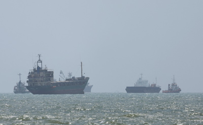 Some oil companies to avoid ships on Iran blacklist, sources say