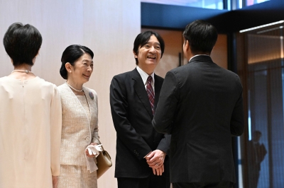 Crown prince and crown princess return from Paraguay