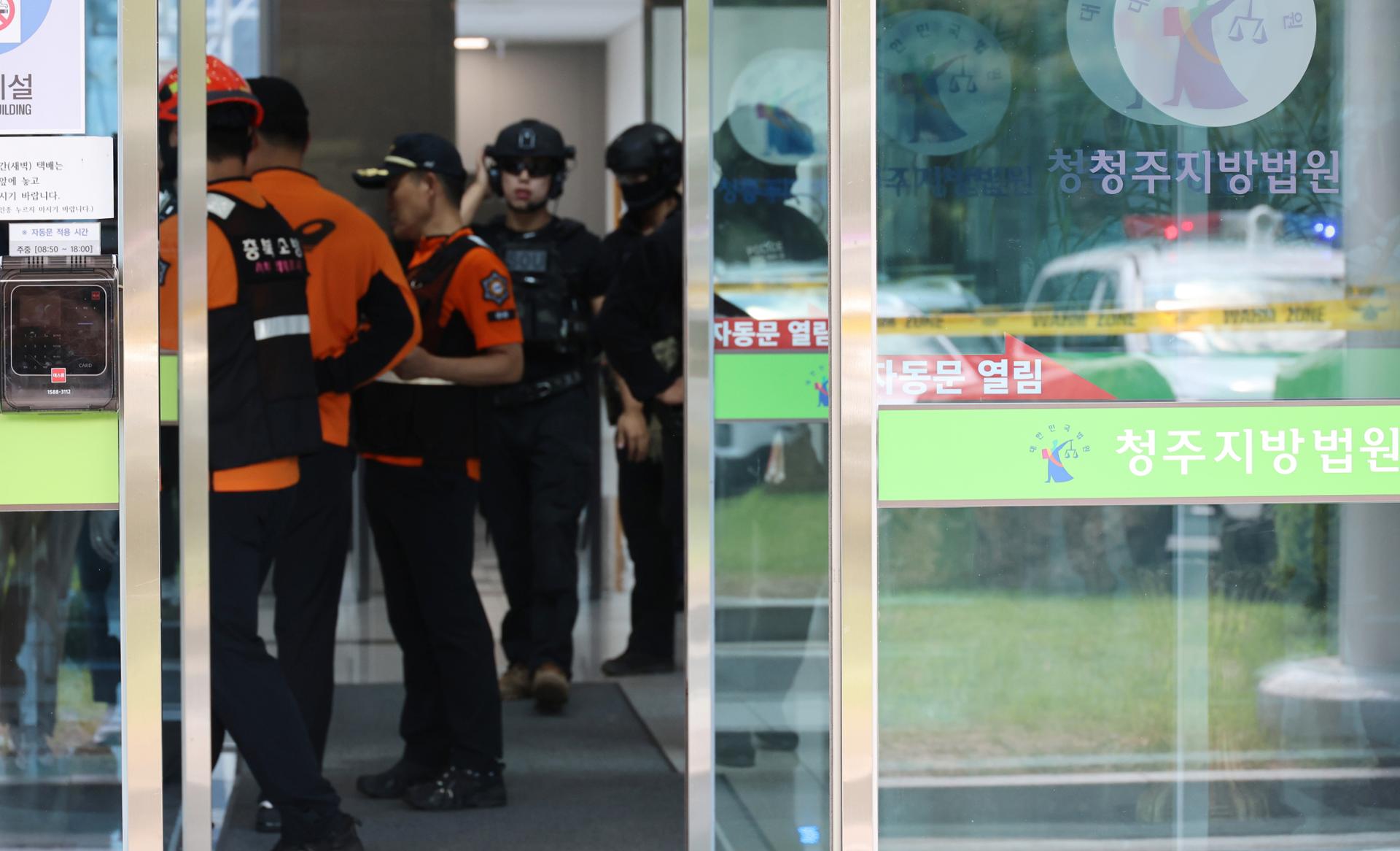 Police probe bomb threat emails sent to about 40 courts
