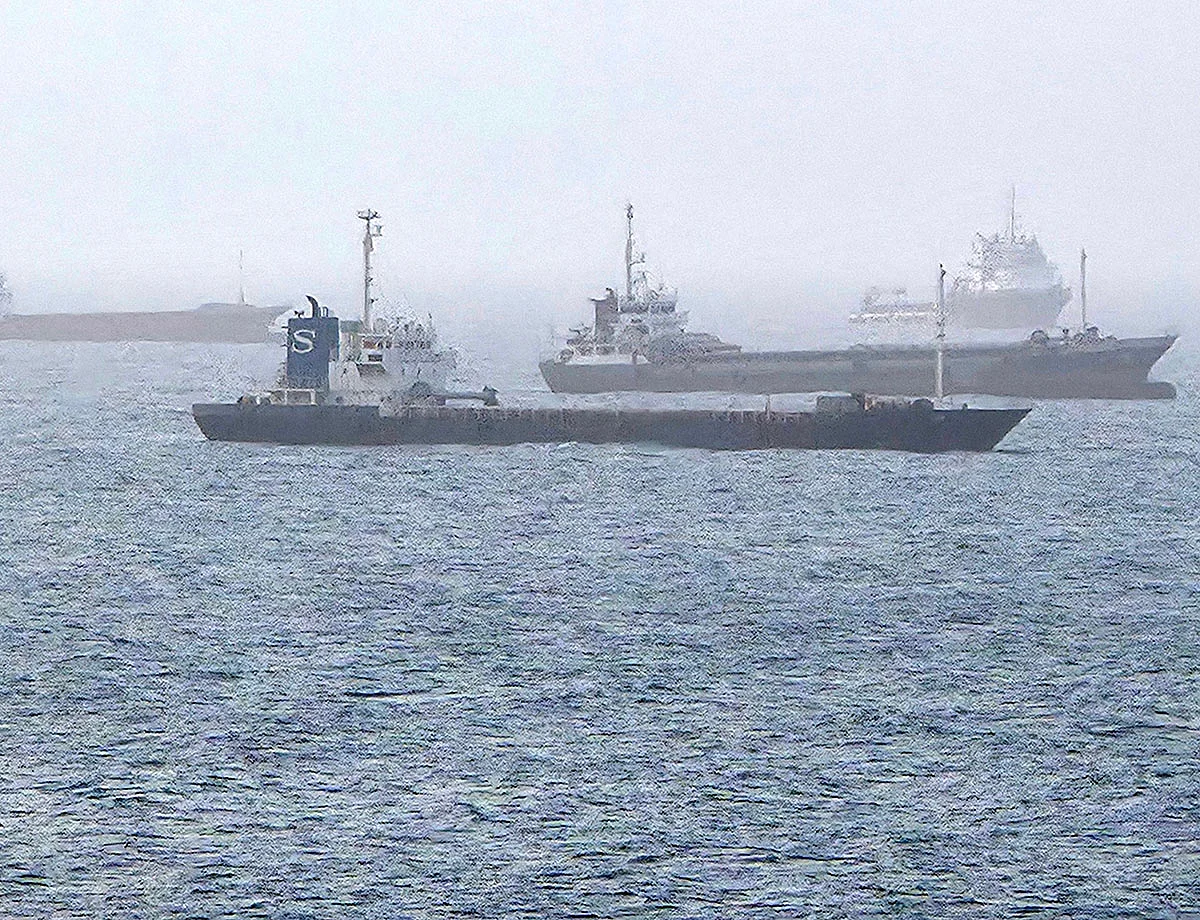 Iran sets US conditions for Hormuz reopening; Oman condemns ship attacks