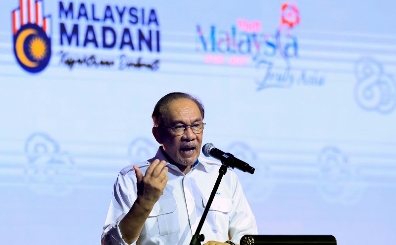 Anwar warns against complacency, urges faster reforms