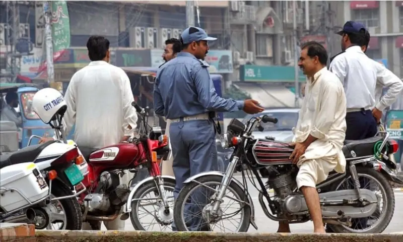 Independence Day: Lahore traffic police intensify operation against wheelie, hooliganism