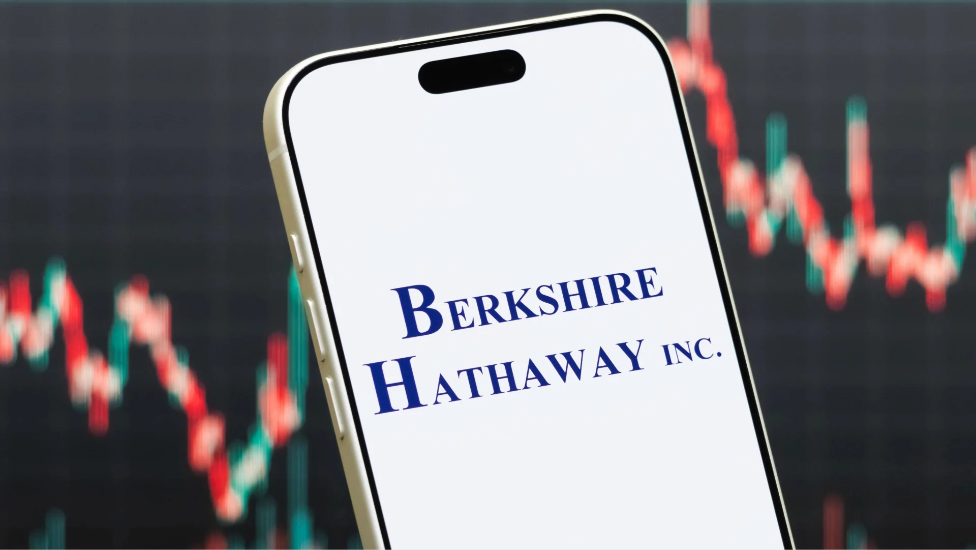 Berkshire Hathaway’s Rare Spending Spree Turns Heads on Wall Street