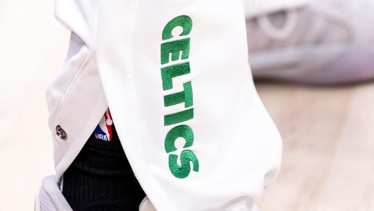 Warriors Sign Ex-Celtics Forward to Help Stephen Curry