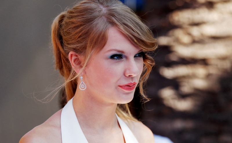 Taylor Swift songs removed from White House, Trump campaign posts