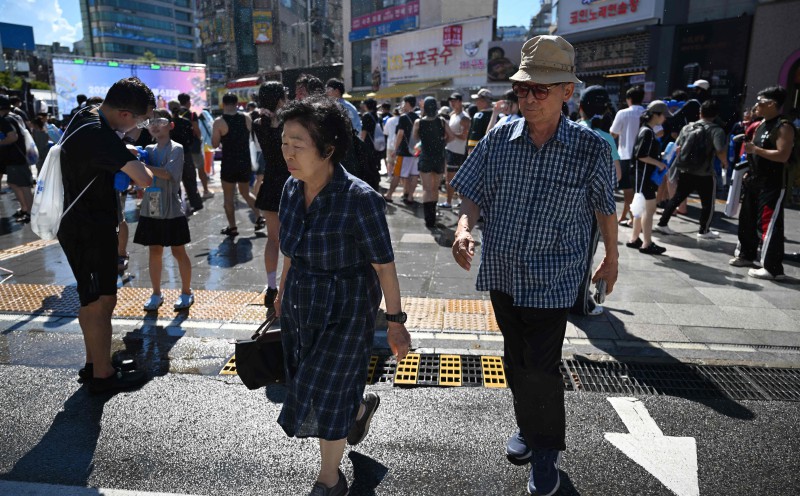S Korea's heat-related illness in late summer up threefold over past decade