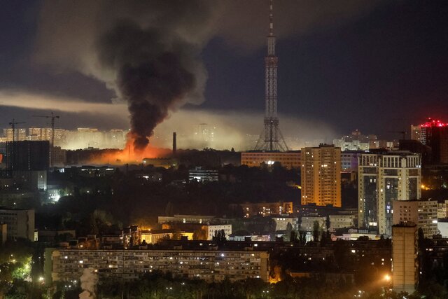 Kremlin sources tell Bloomberg that Putin is preparing to escalate the war in Ukraine. A growing number of Russian officials believe that could eventually mean a tactical nuclear weapon.