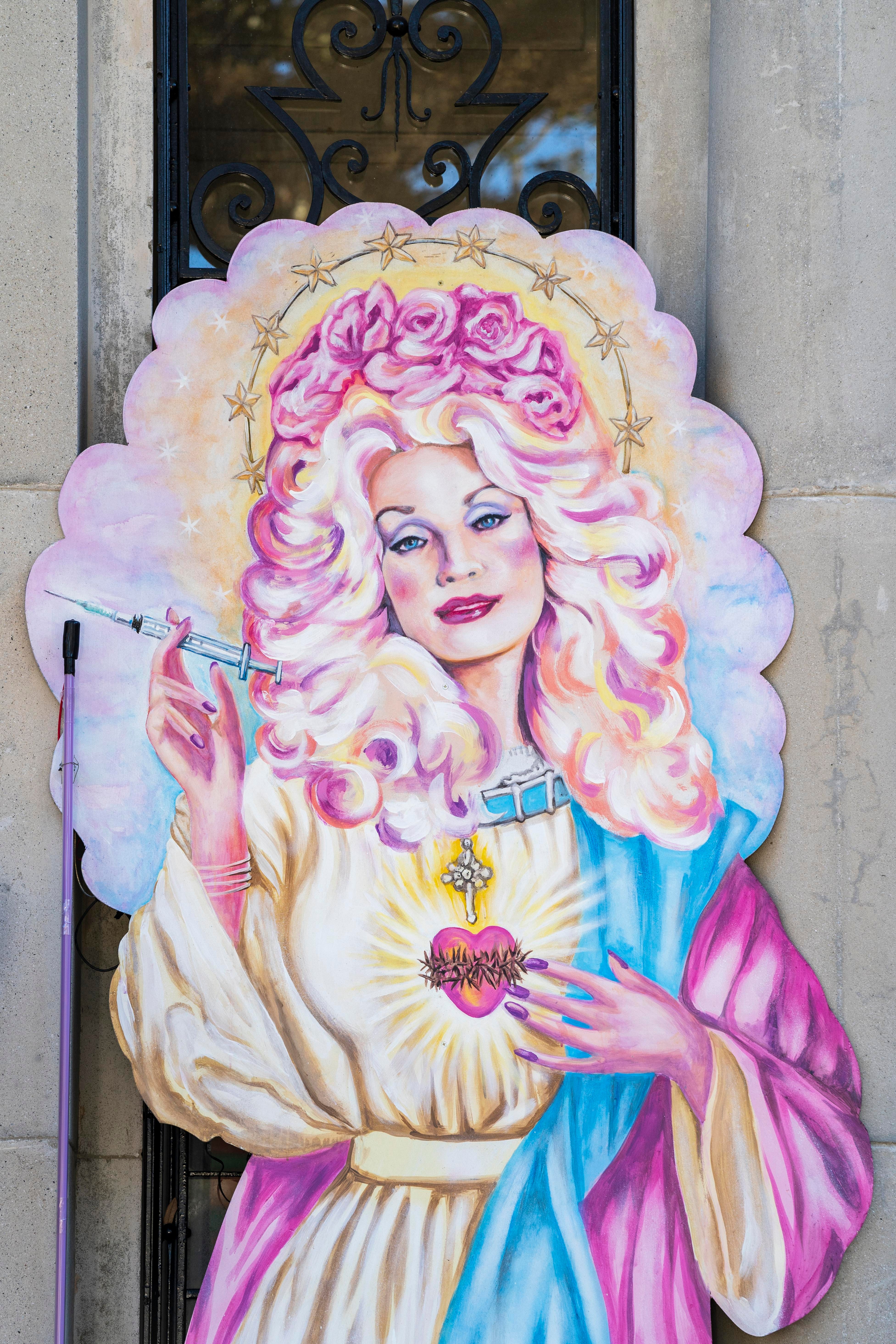 Dolly Parton, secular saint