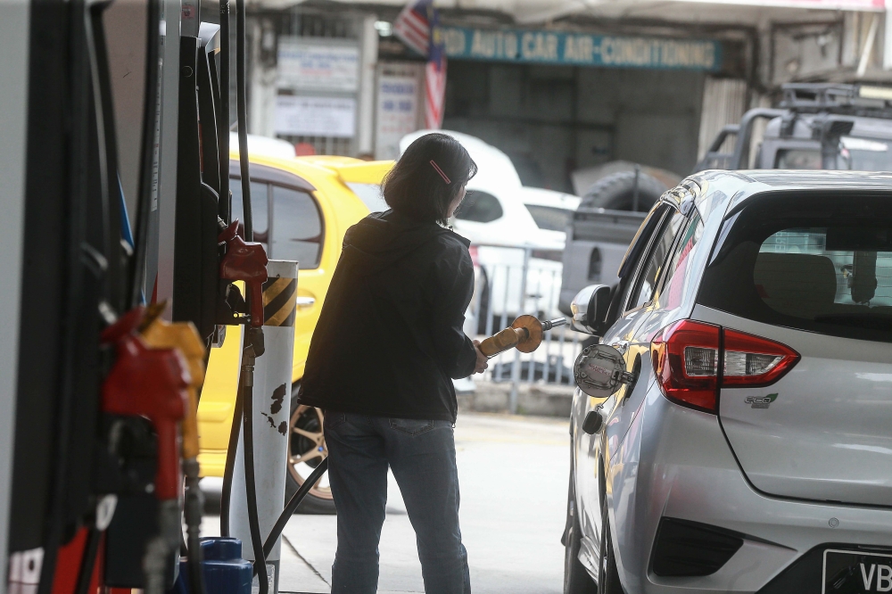 Budi95’s monthly limit: How far can 200 litres take you?