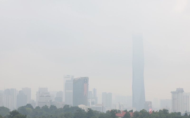 Air quality improves, only four areas record unhealthy readings