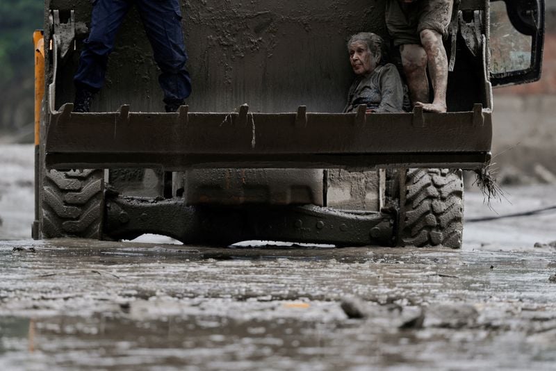 Rescuers search for survivors after devastating Nepal flood