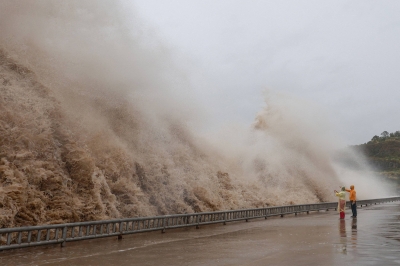 Typhoon Dolphin set to hit China’s east coast, triggering flood warnings