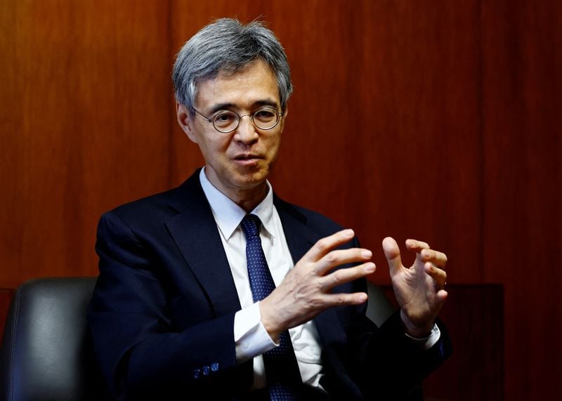 BOJ deputy governor Himino calls for ’timely’ rate hike
