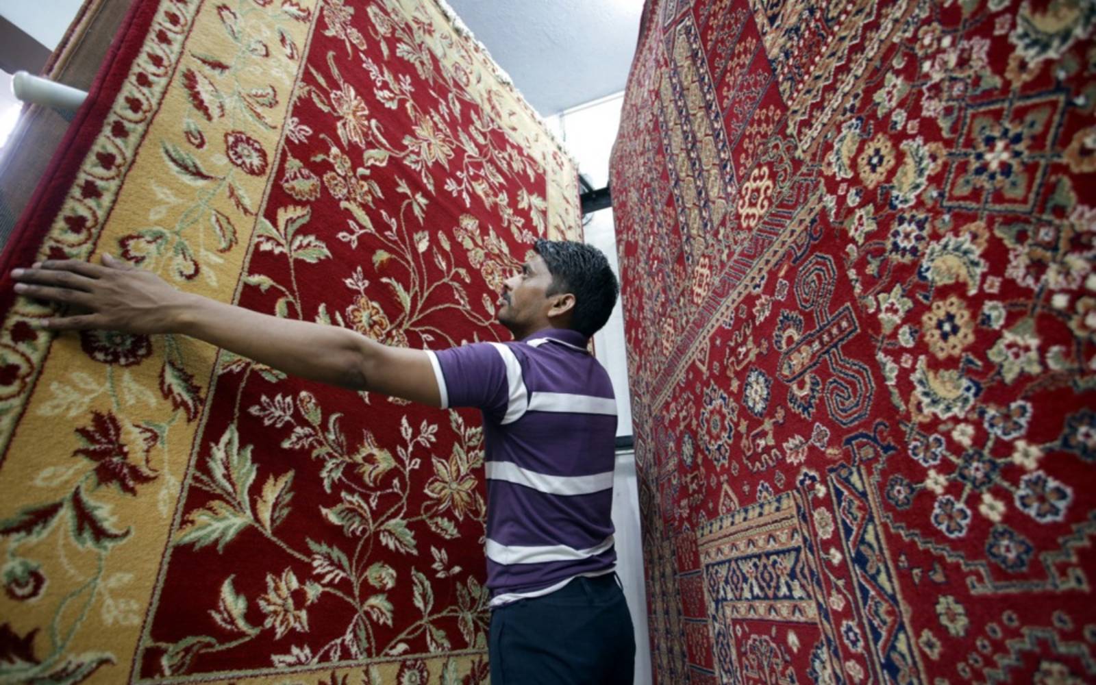 Once a top export, prized Kashmir carpet fades