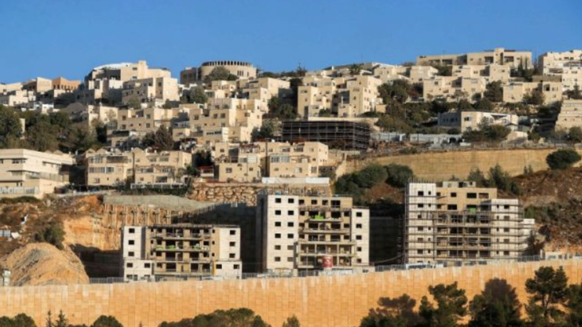 Israel issues tender for 627 new settlement units in north Jerusalem