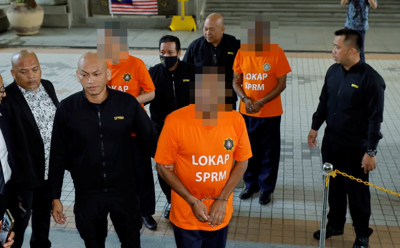 Former TH chairman, ex-Treasury sec-gen remanded for seven days