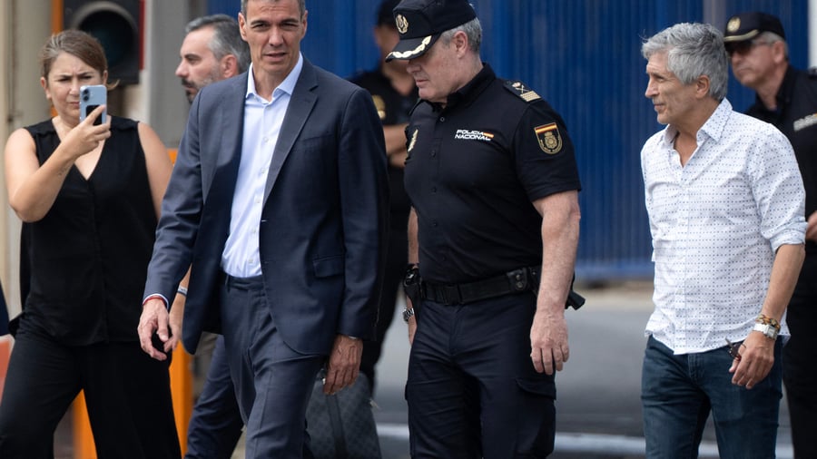 Migration dispute: Spain refuses entry to ten people from Italy