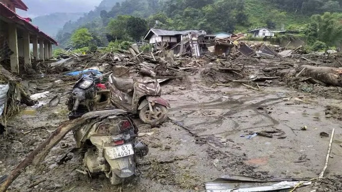 Nepal Flash Flood: Mango Tree Saves Labourer From Death As Raging Waters Sweep Him Away