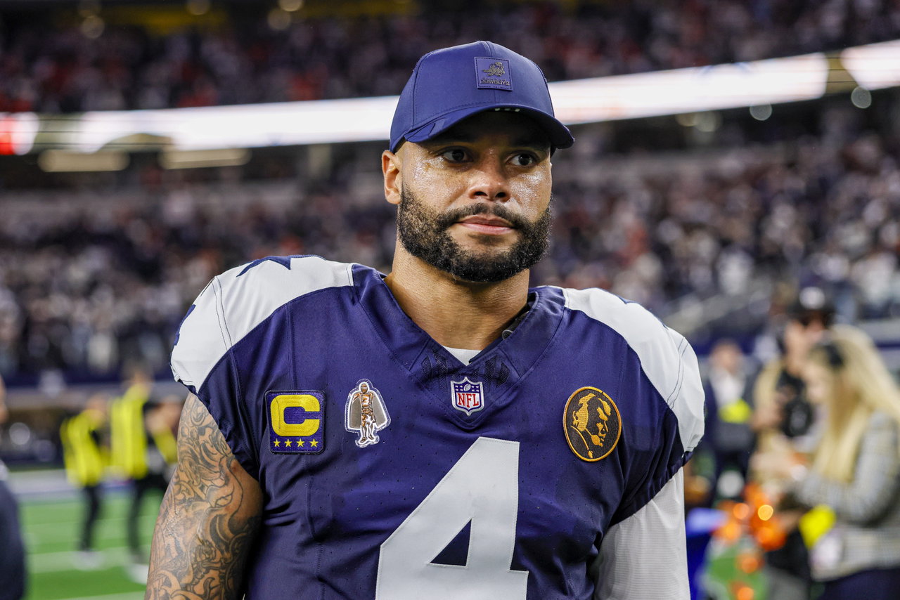 “Come Talk to Me”: Dak Prescott Offers Support as Ex-Cowboys Star Loses Nearly $80M After Retirement