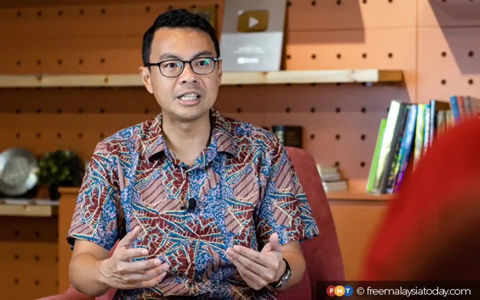 Govt must explain Datasonic acquisition U-turn, says PKR MP