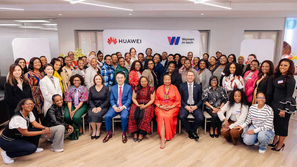 Women must be ‘active architects’ in digital future
