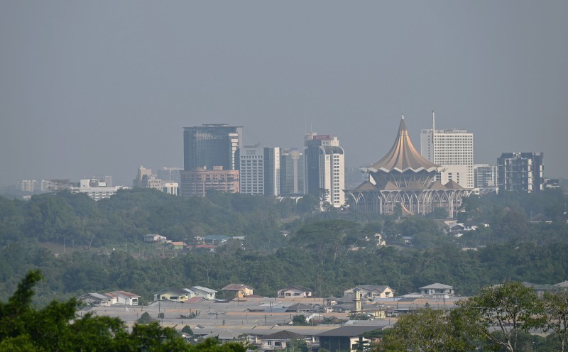 Haze: 8 areas in Sarawak, Johan Setia in Selangor record unhealthy API