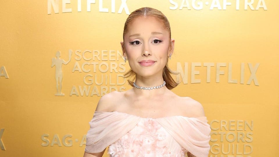 Ariana Grande Returns With Several Bestsellers As Her Tour Nears Its End