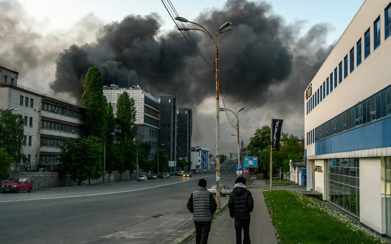 5 dead in new Russian, Ukrainian strikes