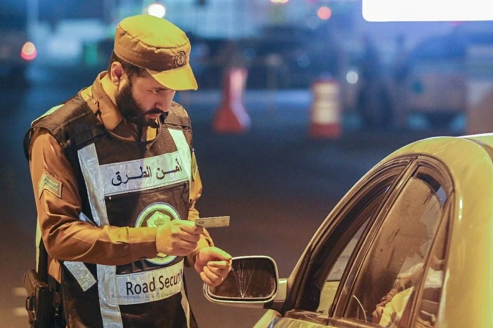 Saudi Arabia deports 10,827 illegal residents in one week
