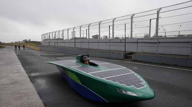 DCU solar-powered ‘bullet’ racing car makes Irish engineering history