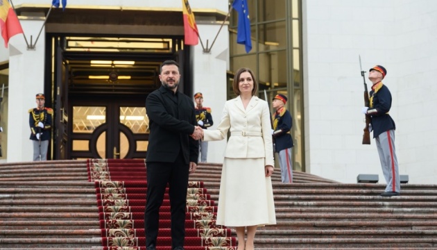 Zelensky, Sandu discuss logistics through Moldova and energy preparations for winter