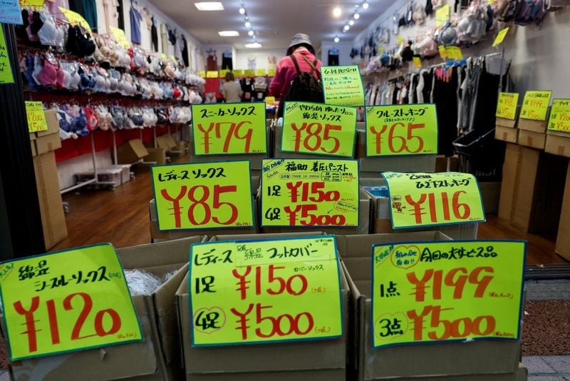 Tokyo core inflation accelerates in August, nears BOJ target