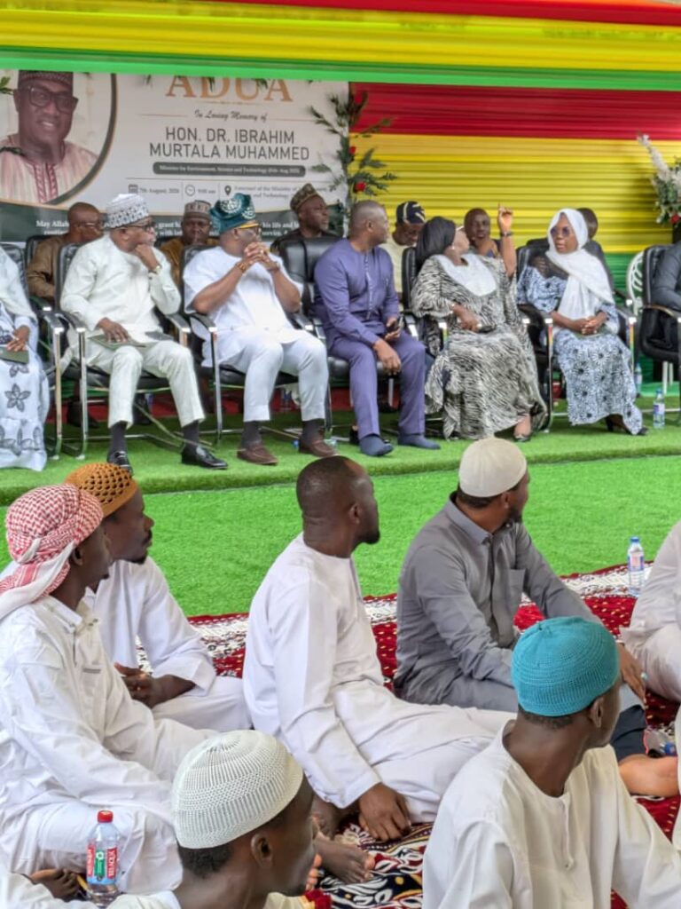 Lands Minister honours former Environment, Science and Technology Minister
