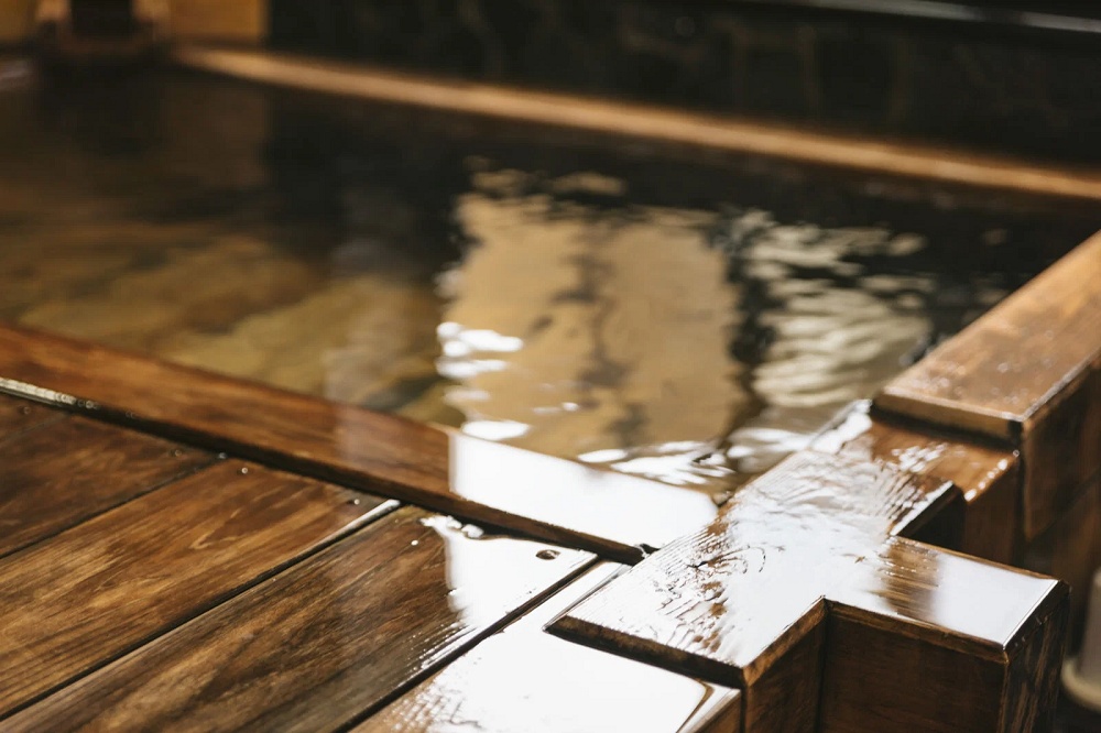 Kumamoto earthquake may have created Japan’s newest hot spring inside flooded restaurant [Video]