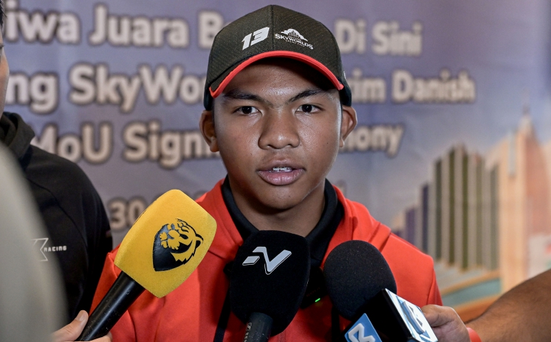 Hakim Danish crashes out of British GP after lap-five collision