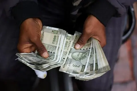 Indian rupee to hold near 95.50; RBI blunts flow-driven pressure before Warsh speech