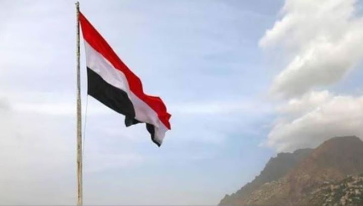 Yemeni government condemns Houthi drone and missile attack on Mocha port