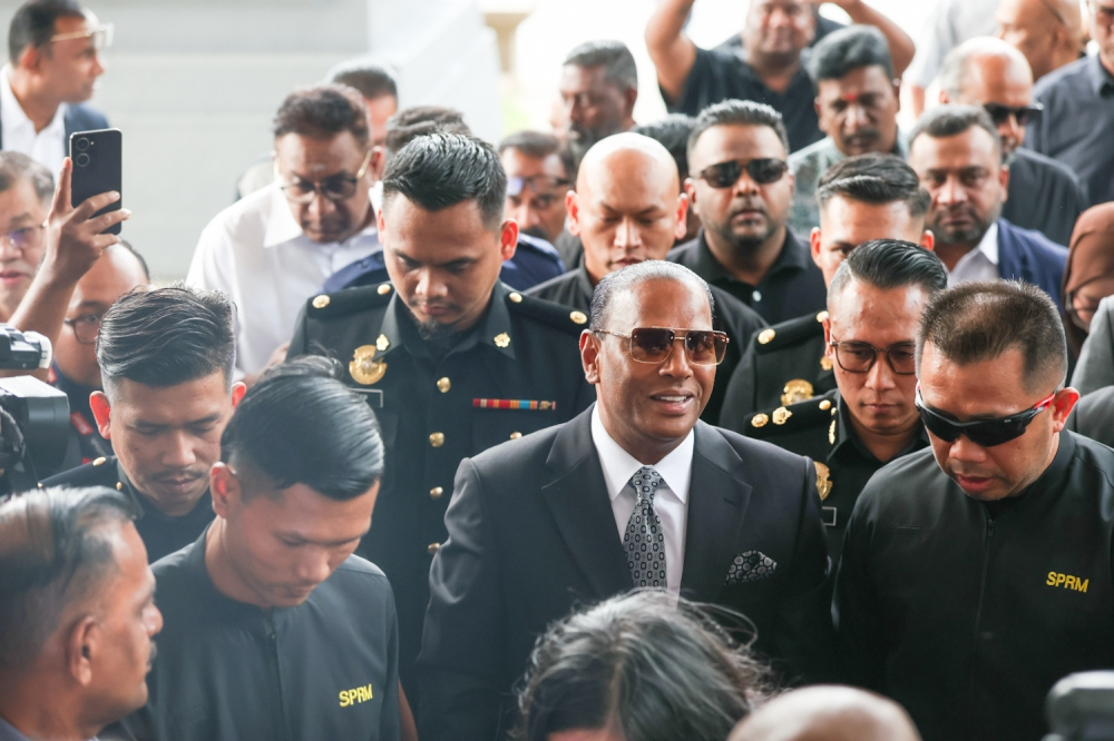 Saravanan claims trial to three corruption charges involving RM1.097mln, granted RM450,000 bail