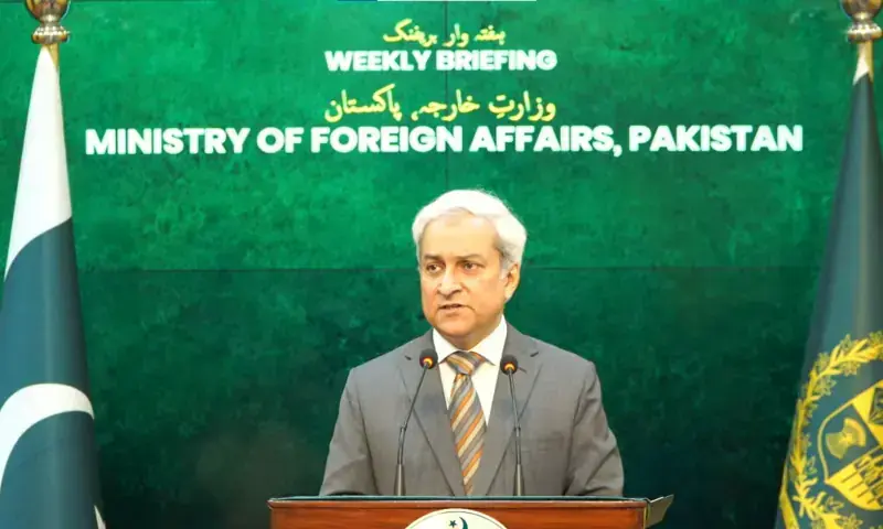 Pakistan treads carefully as US tightens Iran sanctions