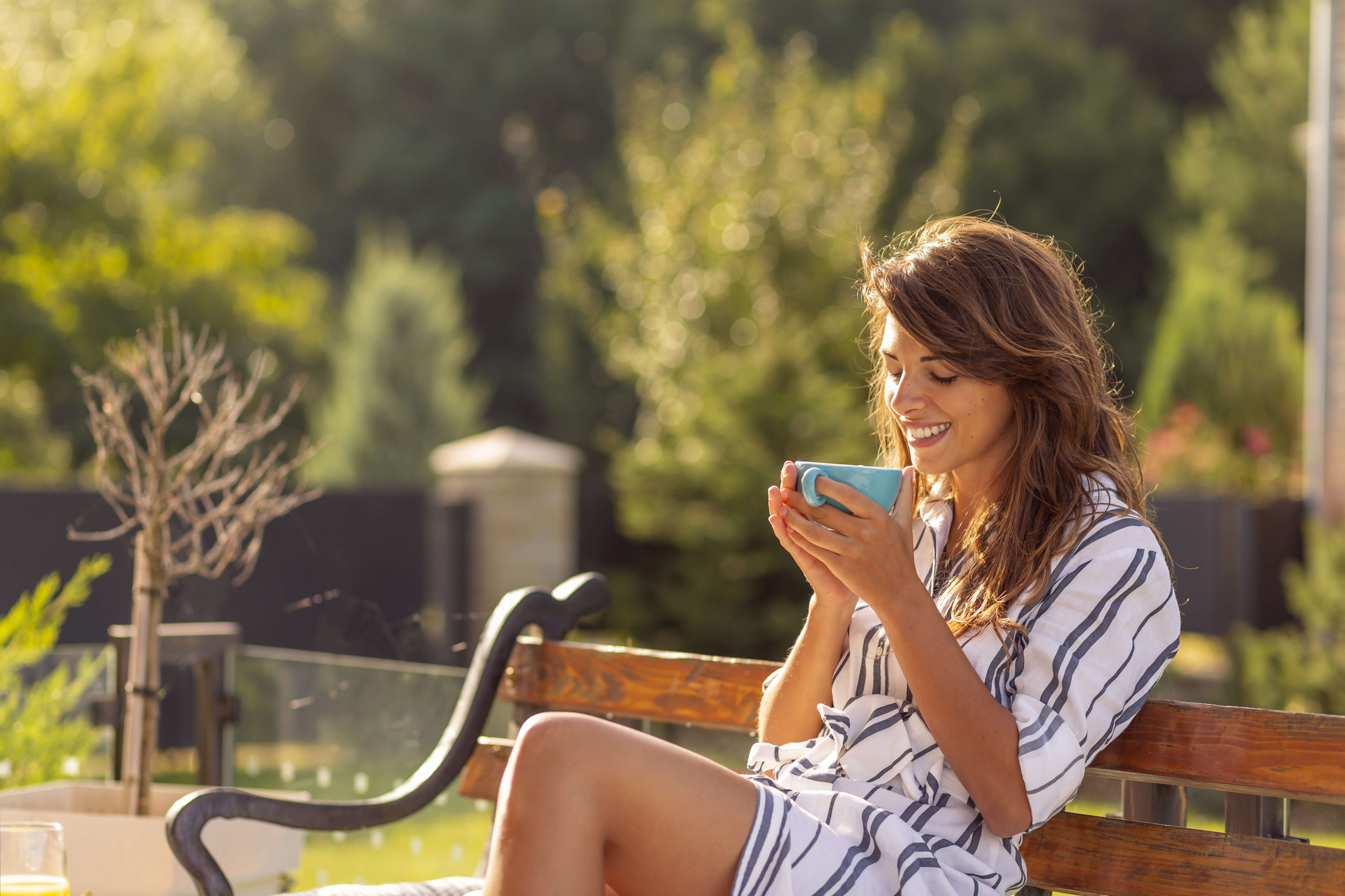 Morning coffee and sunshine: A simple habit that may boost your health