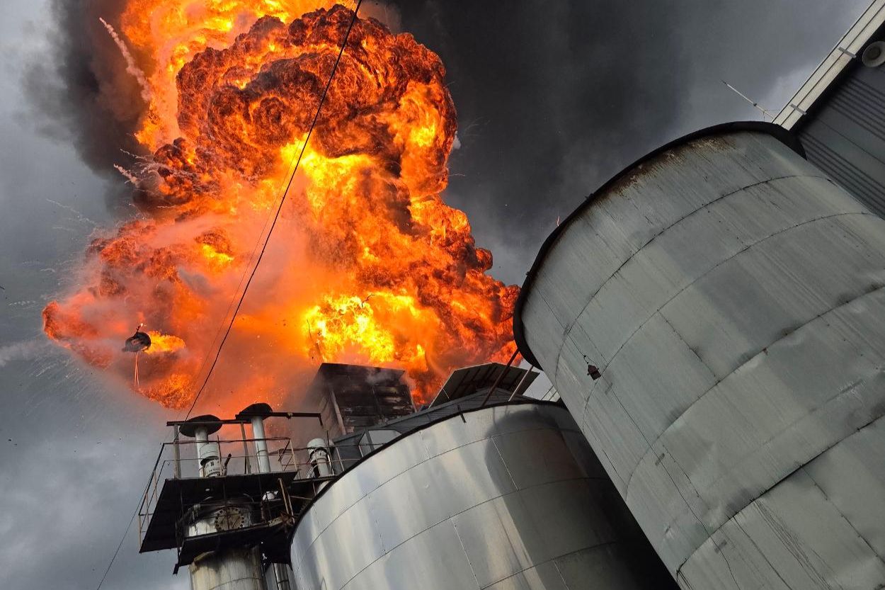 3 killed, 2 injured in paint ingredient factory fire in Cheonan