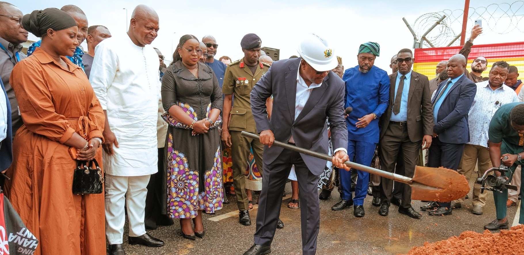 President Mahama cuts sod for multi-tiered, multi-purpose carpark and airport hotels complex