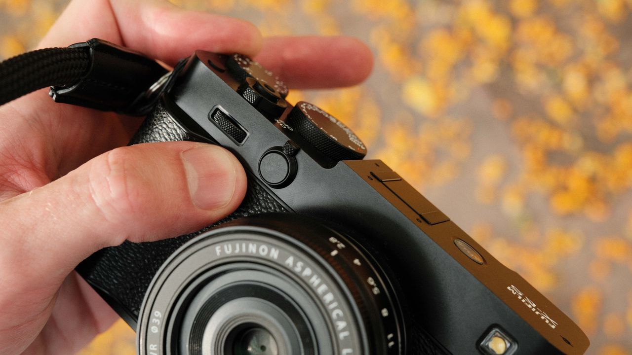 A “photographer’s delight,” this retro compact mirrorless just won a major tech award – but Fujifilm also took the award for a budget camera too
