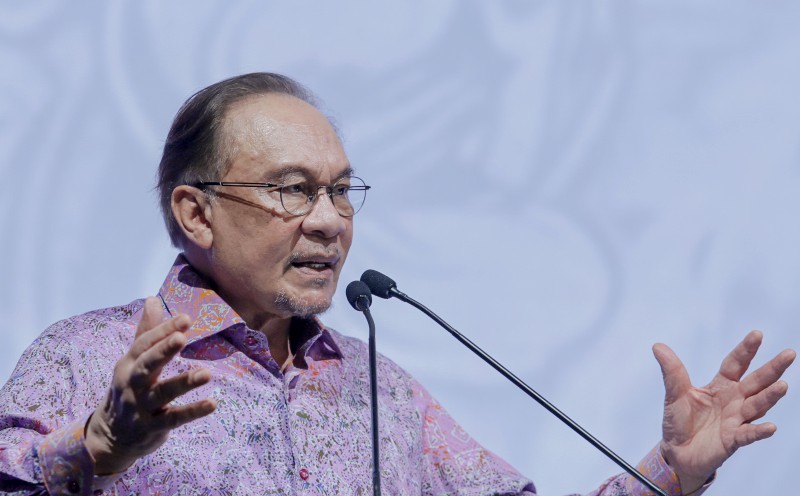 [UPDATED] Anwar: Malaysia weighs aid, search-and-rescue deployment to Nepal