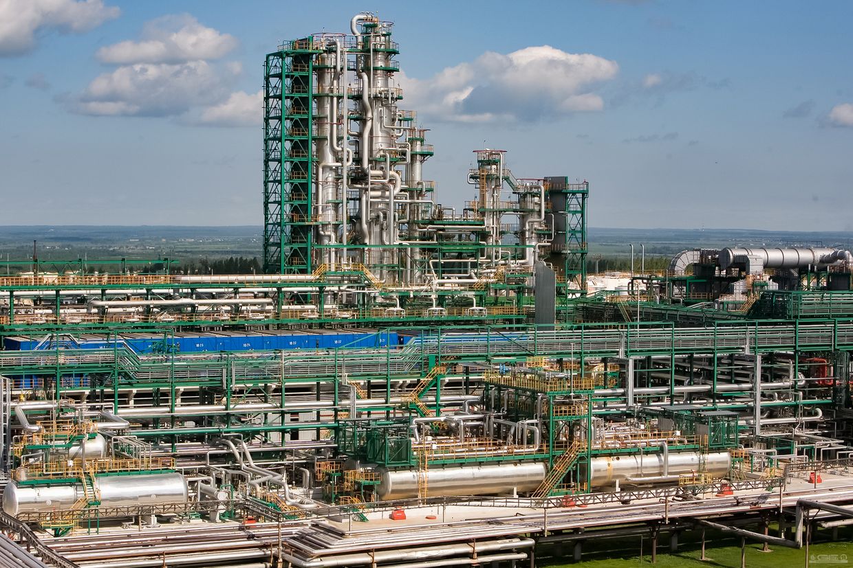 Ukrainian drones target Moscow, one of Russia's largest oil refineries in Yaroslavl, sparking fire, media reports