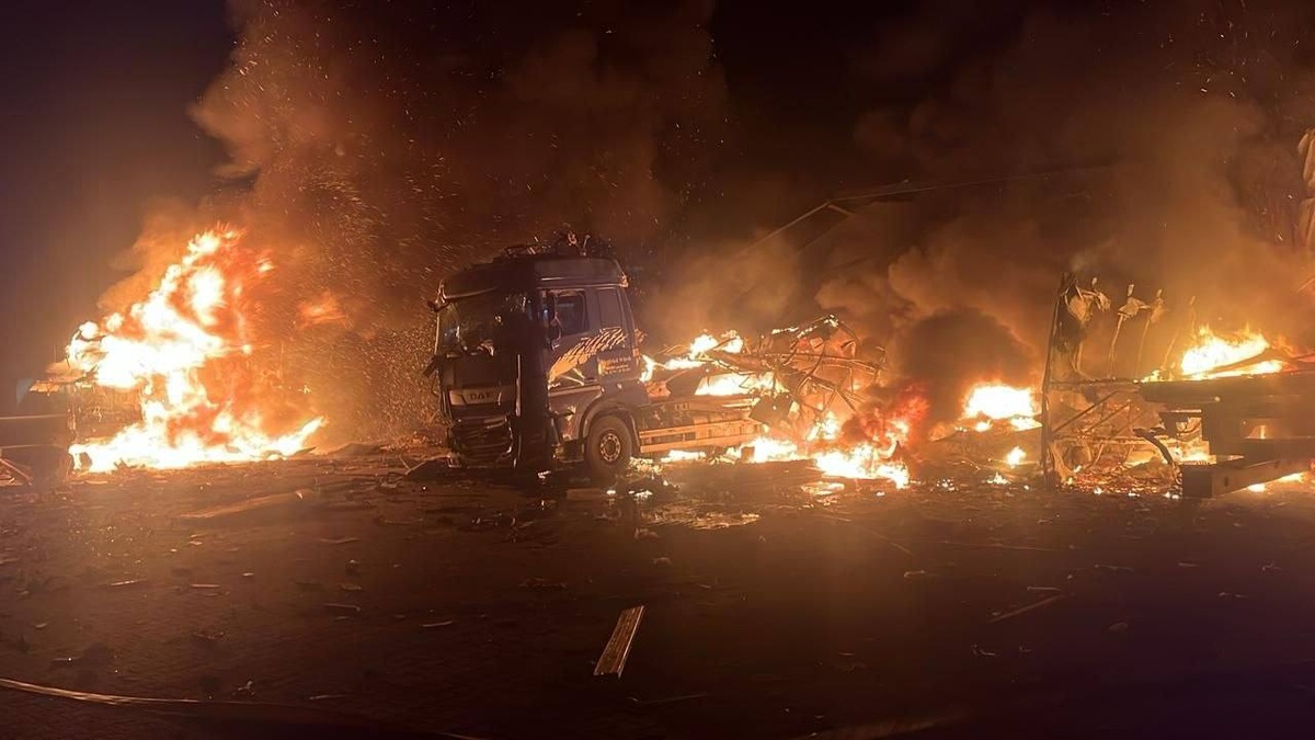 Russia destroys Nova Poshta sorting centers in Sumy, Kyiv region – company
